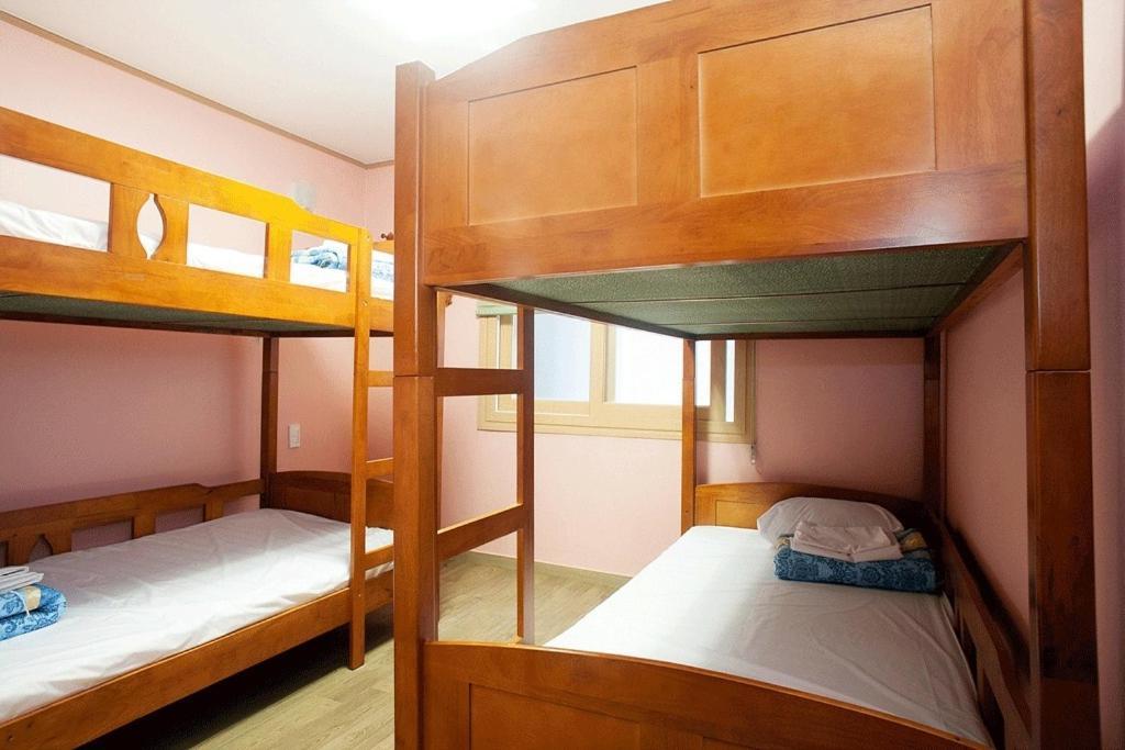You&I Guesthouse Jeju Ruang foto